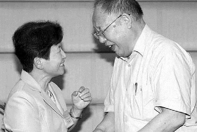 1980年，一日本女子到北京拜访聂荣臻，一见面就哭着喊：爸爸