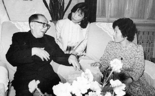 1980年，一日本女子到北京拜访聂荣臻，一见面就哭着喊：爸爸