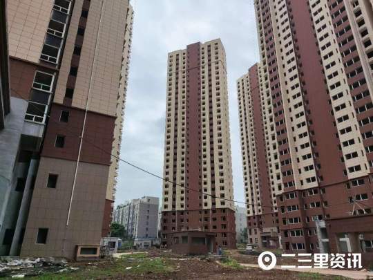 市民在轩苑尚品为结婚买房如今孩子都两岁了还没交付
