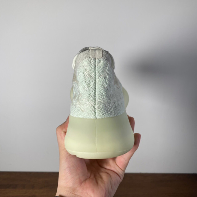 踩屎感绝了|yeezy 380 白夜光