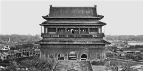 日本人侵占北京8年，为何故宫文物却安然无恙？我们要感谢一个人