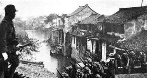 日本人侵占北京8年，为何故宫文物却安然无恙？我们要感谢一个人