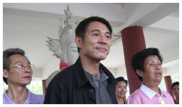 大字不识的贵州村妇,竟能成为李连杰背后的神秘"干妈"|李连杰|赵群学