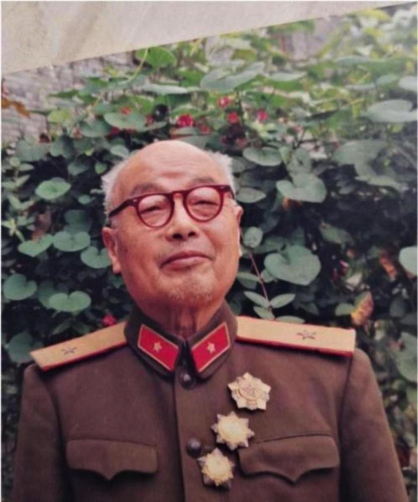 1931年少将张行忠祝愿见一名护士眼熟事后得知是自己的妻子