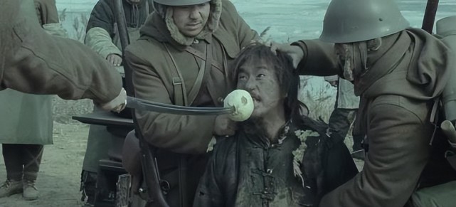 栓柱和星星那场荒诞的爱情发生在1942年