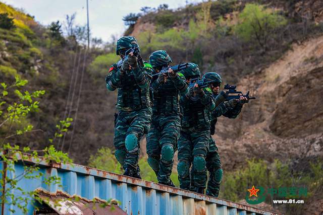 情暖异乡！我第二十批赴黎维和医疗分队服务当地民众侧记600243青海华鼎