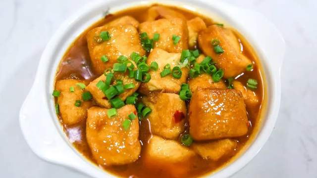 香喷喷的黄金豆腐,寓意财源滚滚,生活幸福,一起做起来吧_腾讯新闻