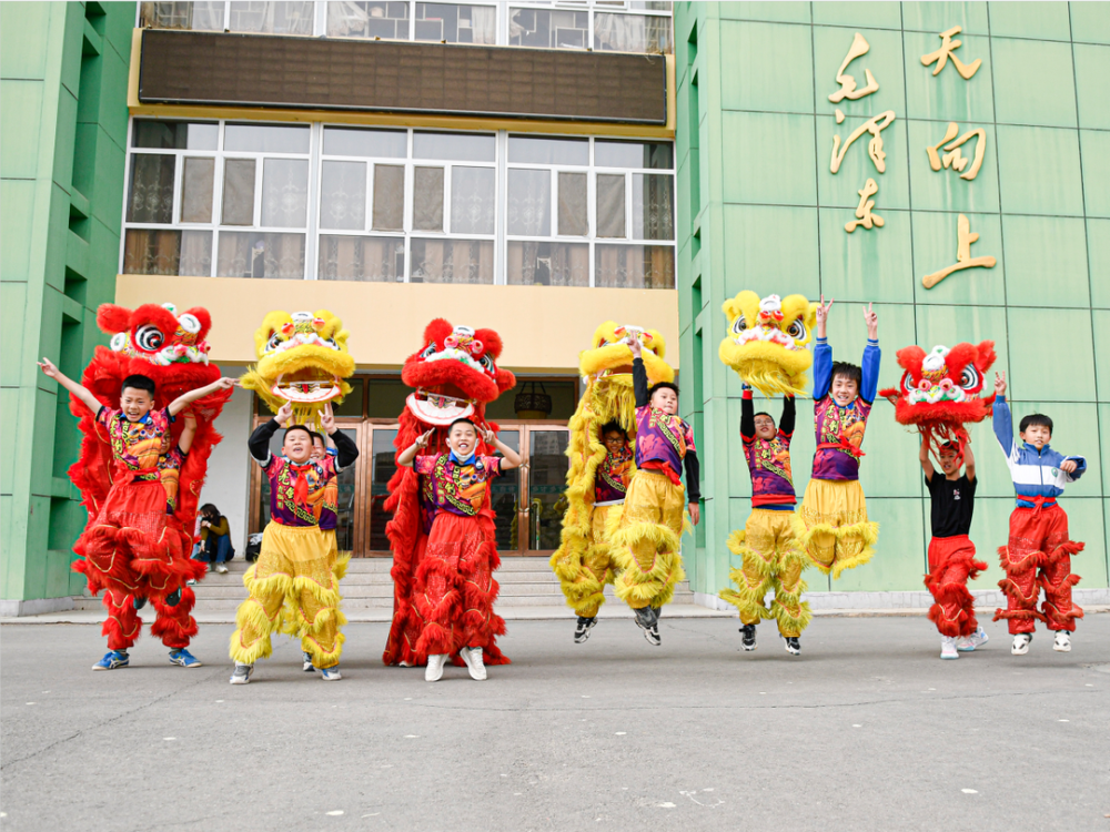 临河第二小学竟有舞狮特色课程学生上完直呼太解压了