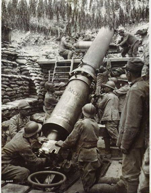一战意大利的秘密武器400毫米口径迫击炮炮弹重270千克