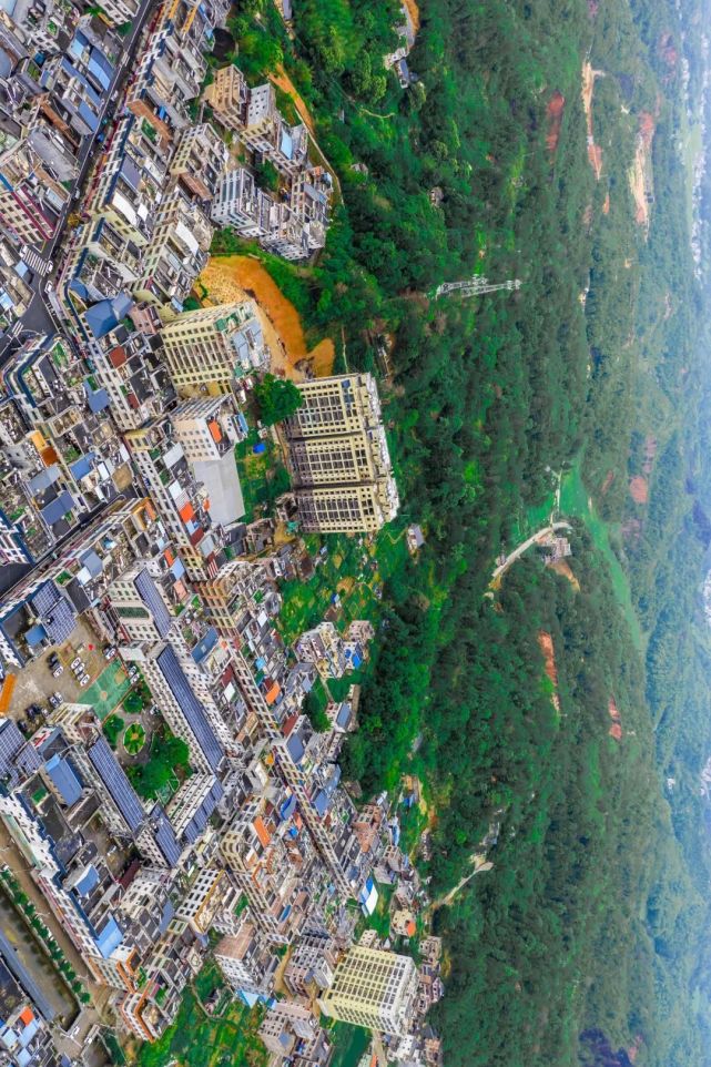 五百米高空航拍雨后浮城,清澈如洗,满眼苍翠