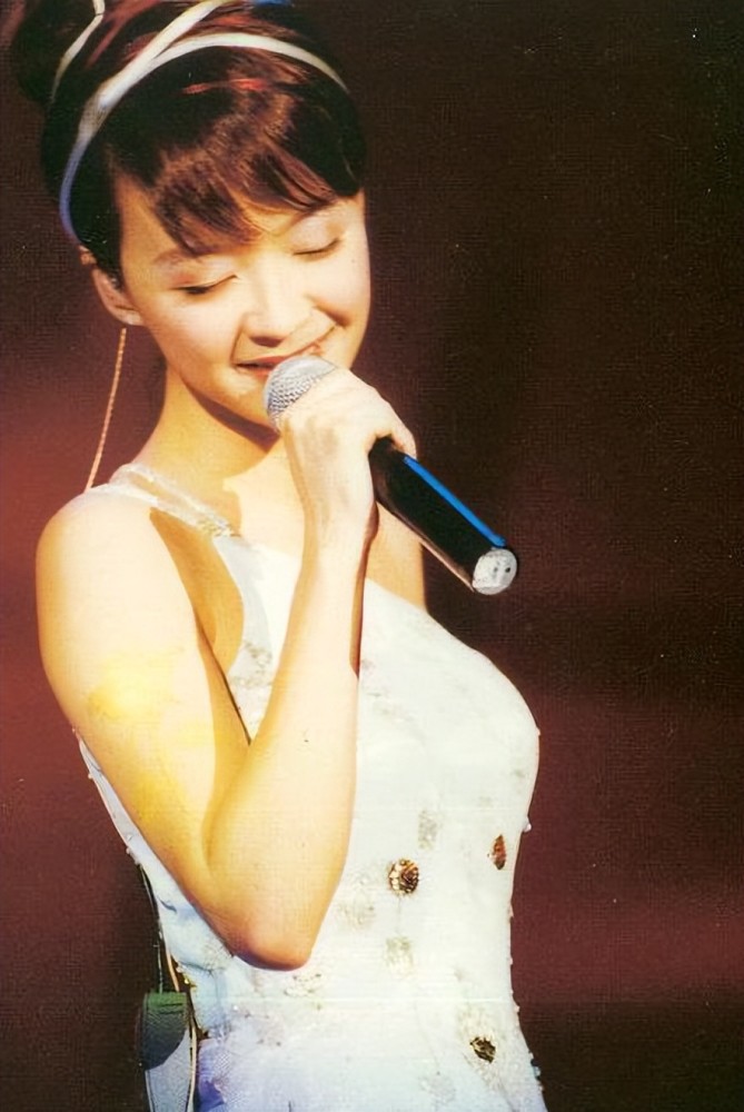 相信欧丁玉也是知道陈慧娴经过什么样的努力才得到父母的同意,和他