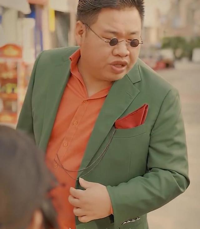 冷少:社畜逆袭大网红,与蒋胖胖垄断颜值界,有何本事抱得美人归