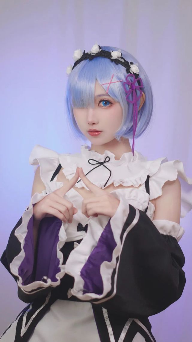 cos:蕾姆居家,这么可爱的猫猫怎么拒绝