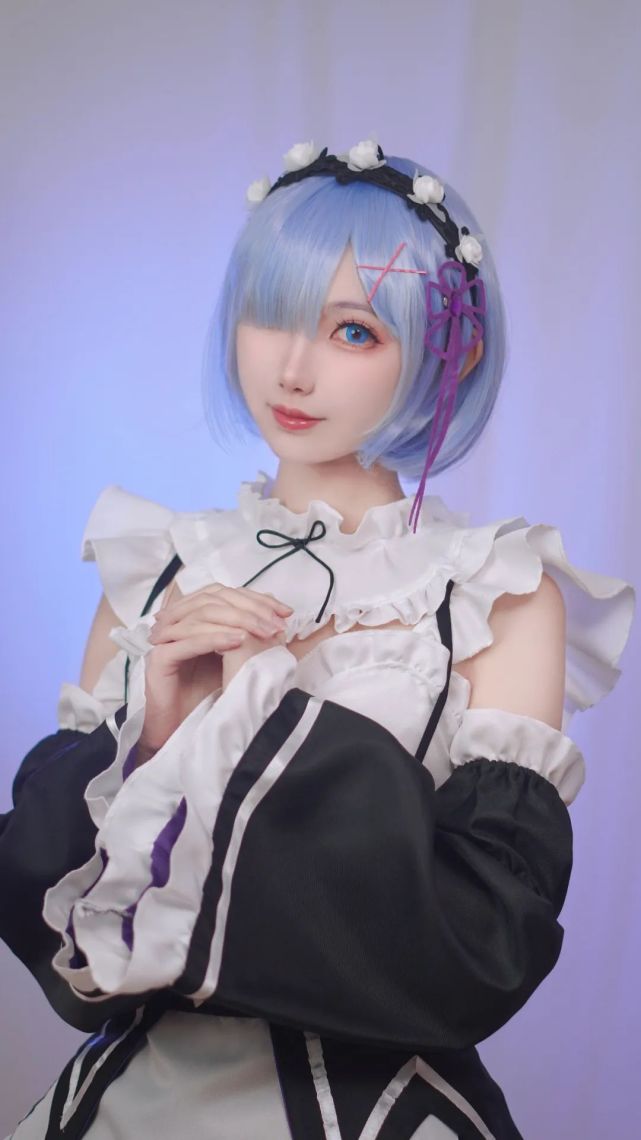 cos:蕾姆居家,这么可爱的猫猫怎么拒绝