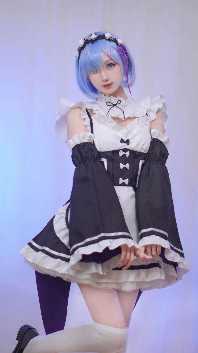 cos:蕾姆居家,这么可爱的猫猫怎么拒绝