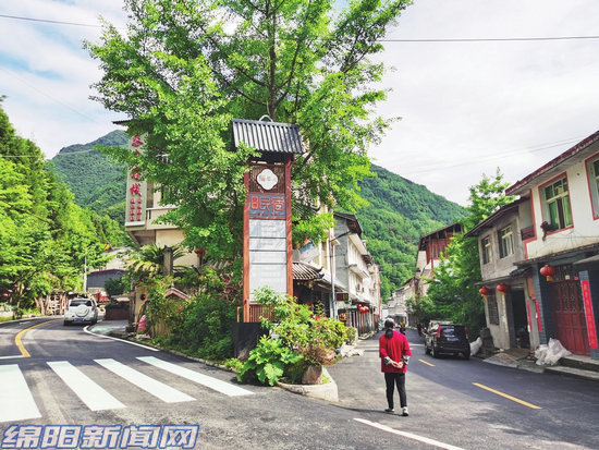 安州區千佛鎮發展生態旅遊小山溝變身千佛峽景區