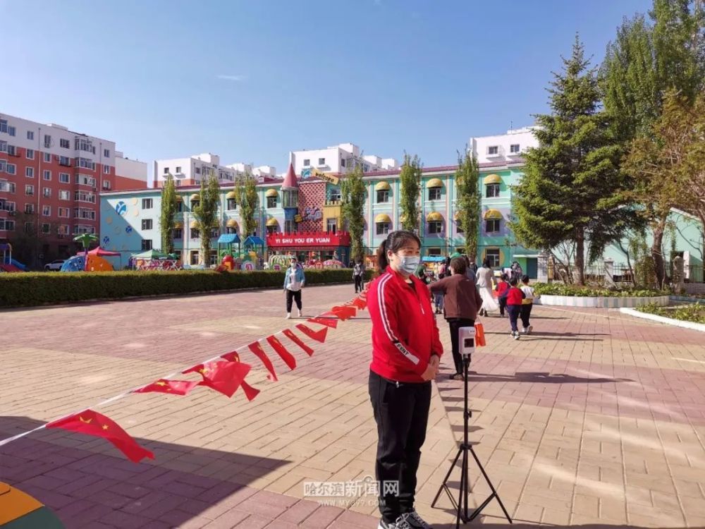 二小学来源:哈尔滨新闻网孙姬 吕建军 记者:刘洋 刘姝媛 孙岩手机记者