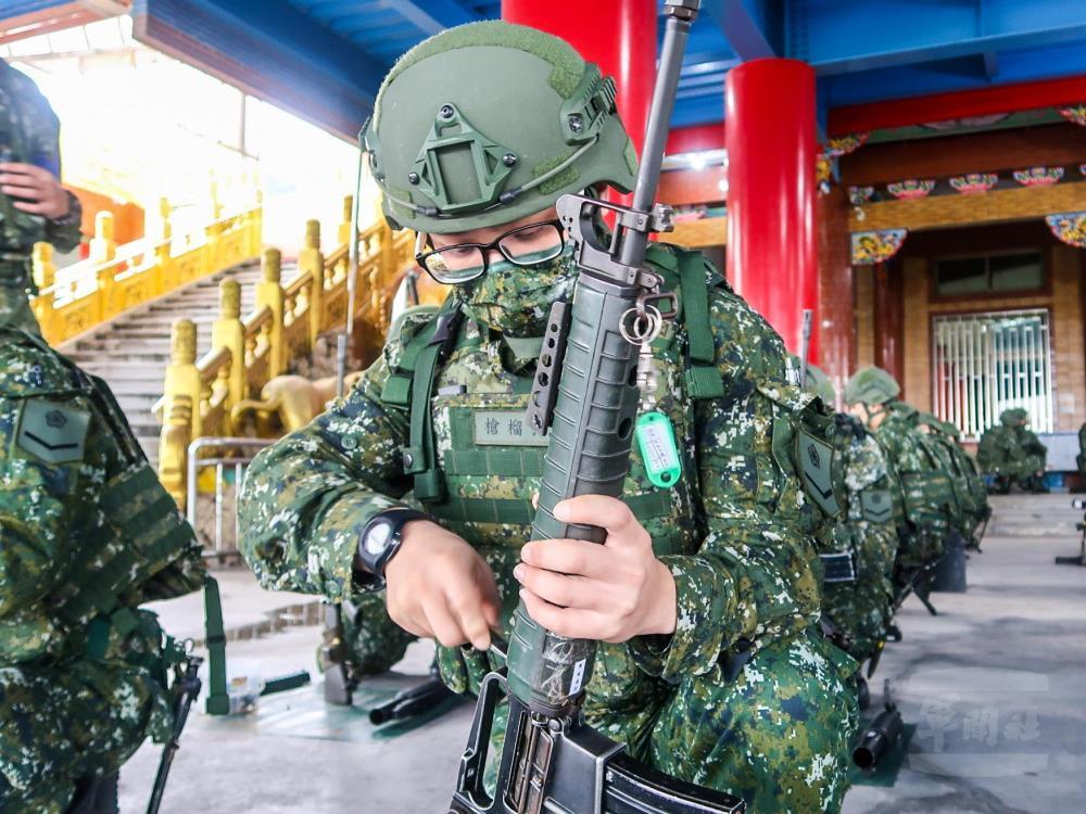 台军:增编8个旅级单位,战时第一波动员会达到33.7万人_腾讯新闻