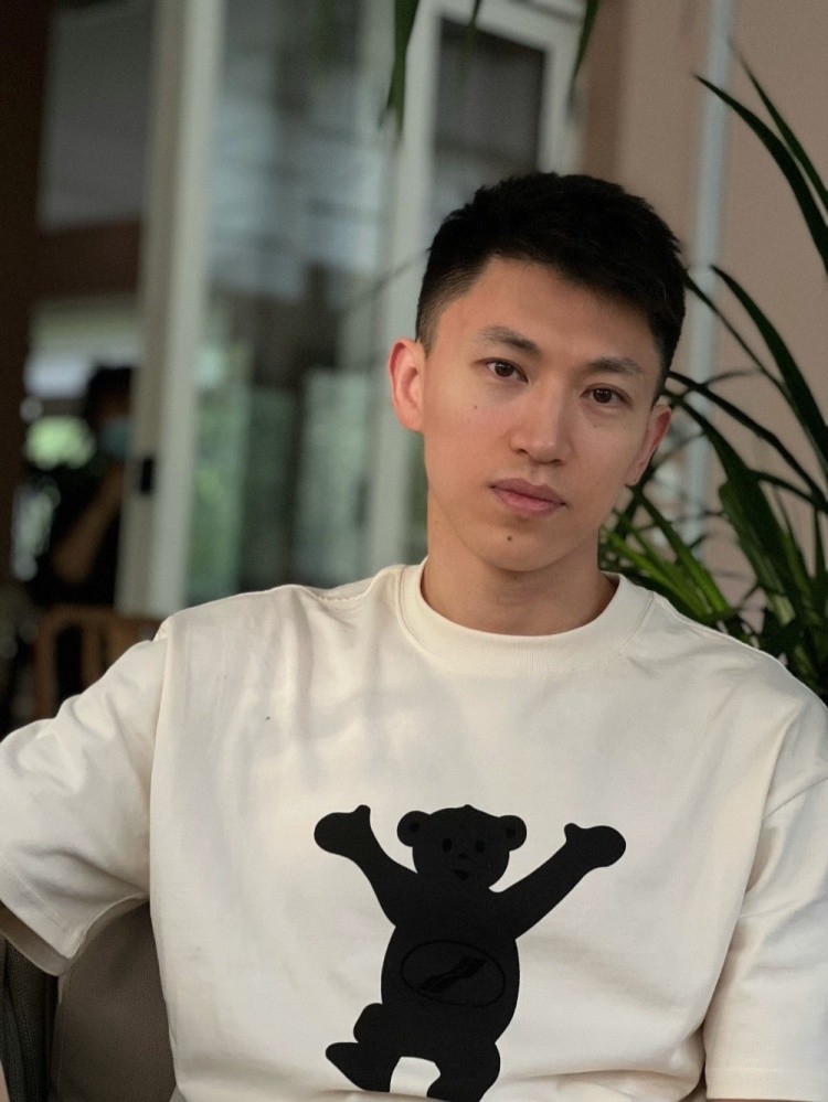 刘晓宇发博晒照:失踪人口回归了_腾讯新闻