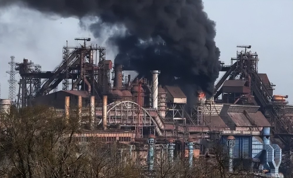 马斯克成为乌克兰唯一希望？亚速钢铁厂被困军官求救：需要超人