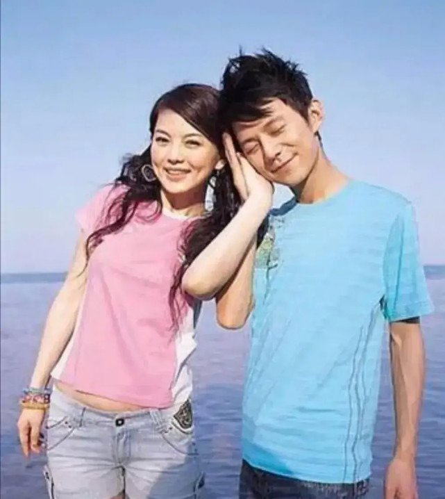 如果何炅结婚,你包多少红包?李湘笑:何炅自己人,就包一块钱!