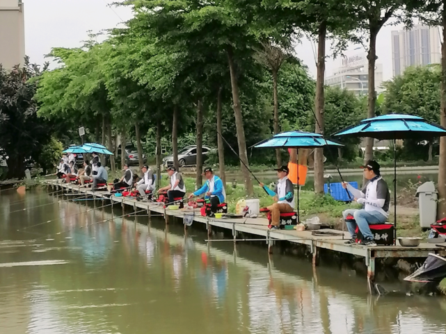 选手们都展示了出色的垂钓技能,两款新品表现非凡,其表现出来的优异