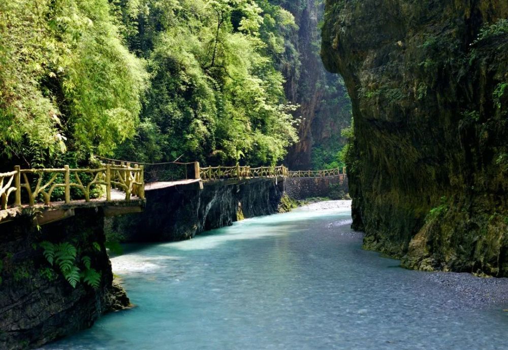 无漂流不夏天遵义水银河大峡谷正式开漂了