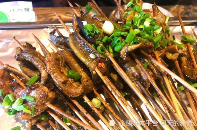 嫌贵就莫吃!必须预定!"傲娇老板"规矩多!成都人气火爆的烧烤_腾讯新闻