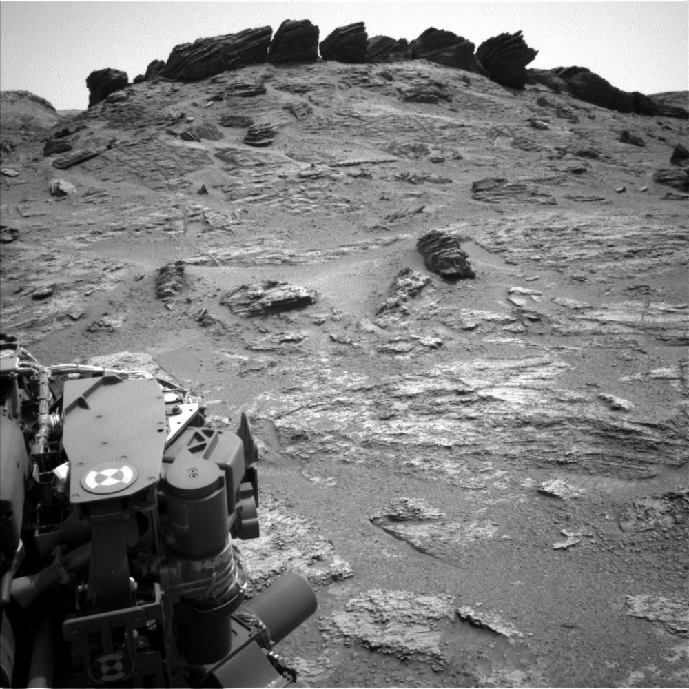 5月16日，好奇号火星车拍摄到奇异照片