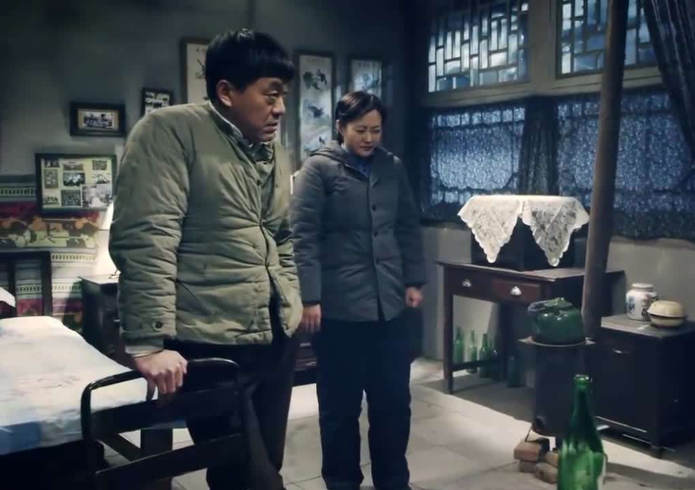 《情满四合院》:被秦淮茹吸血的傻柱,值得同情吗?