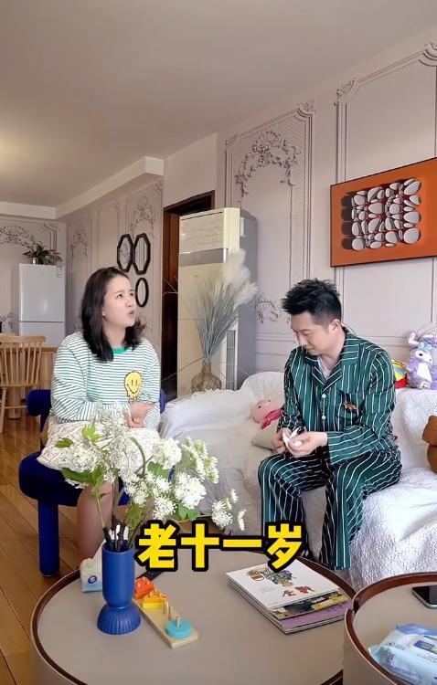 红果果:产后头发大把掉,老公绿泡泡弯腰捡拾清理尽显好丈夫形象_腾讯