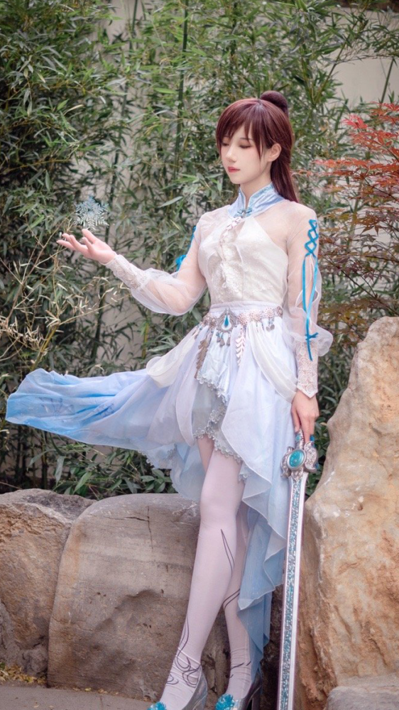 cos:永劫无间冰雁61顾清寒cos正片@苏小脸儿