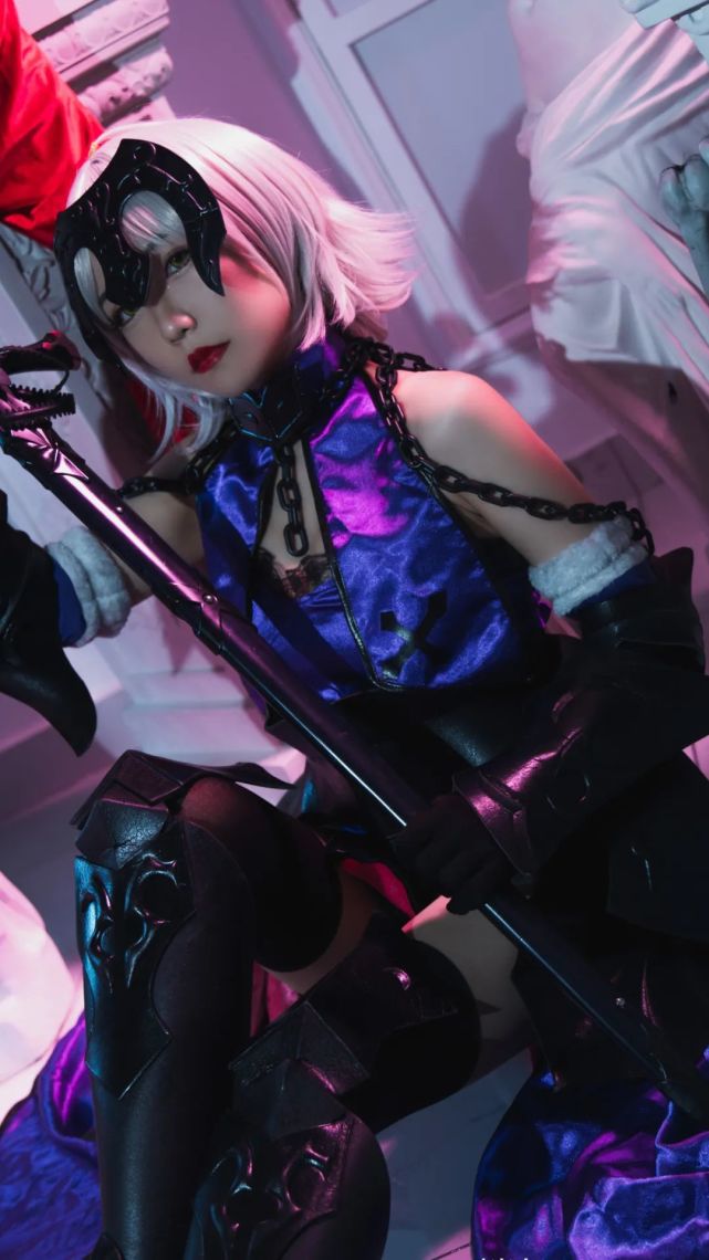 cos:fgo黑贞德cos正片