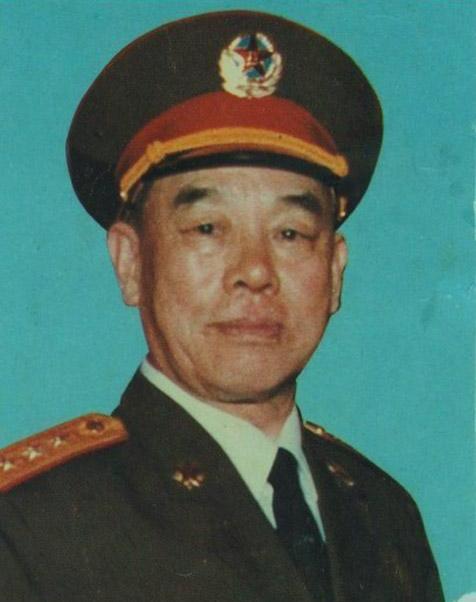 徐信抗战时期才参加革命,没有红军时期的资历,能被授予大校,已经非常