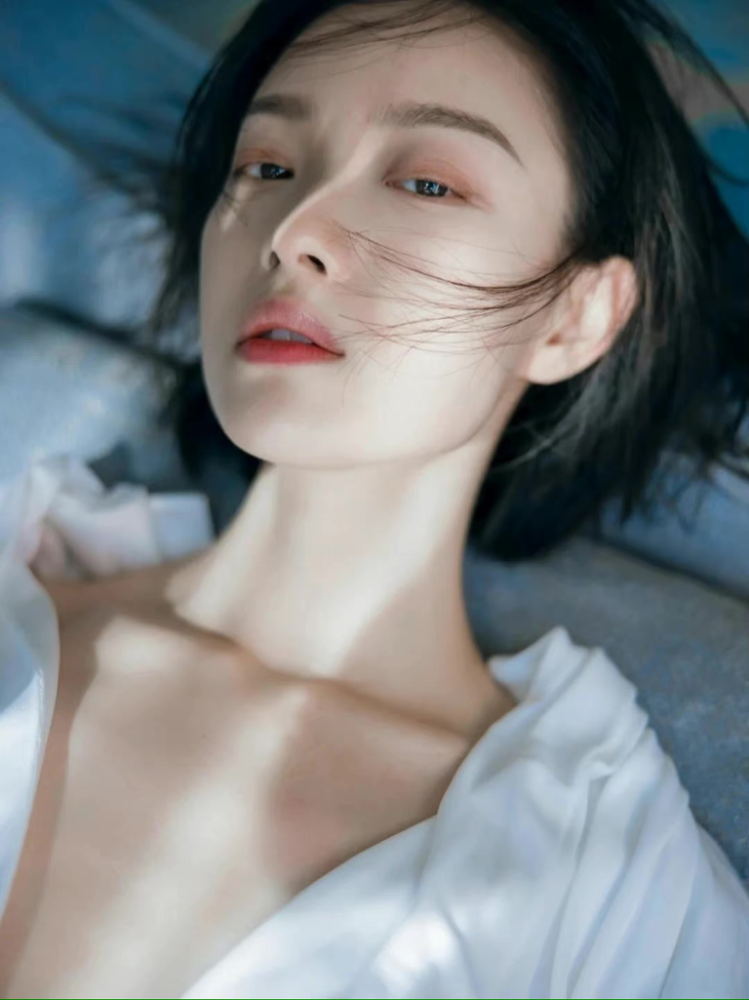 破碎感妆容 be美学被狠狠拿捏了!_腾讯新闻