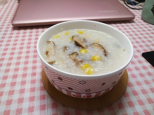 营养早餐粥——推荐297:香菇玉米粥