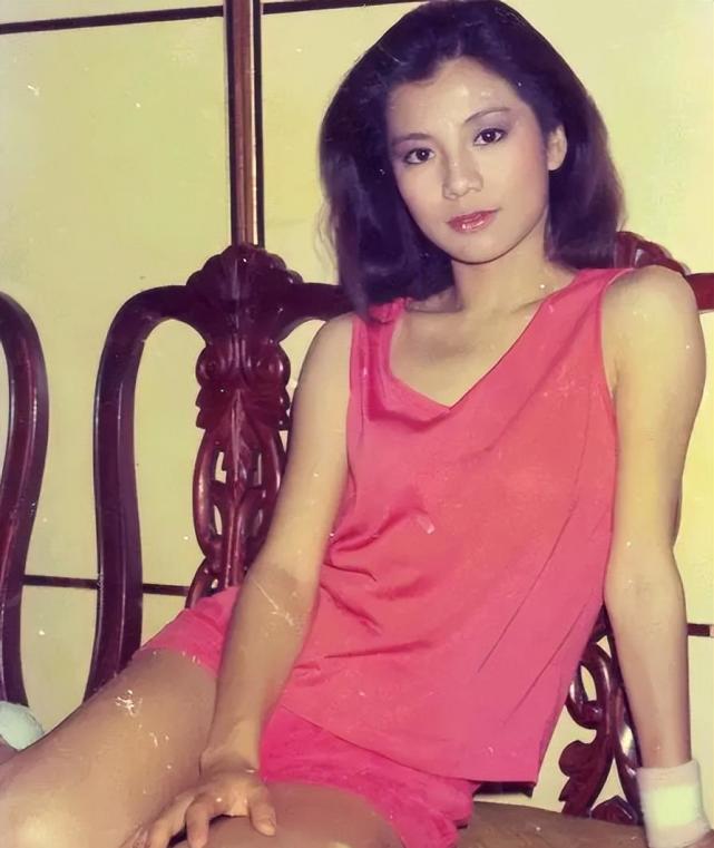 1985年,"俏黄蓉"翁美玲去世,遗体被包裹5层锡纸,法医说出内幕