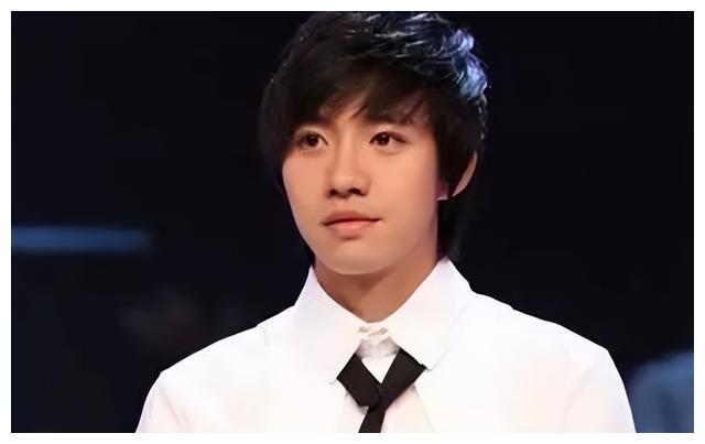 俞灏明:快男出道相恋杨幂,却拍戏烧伤息影,终凭"杜明礼"爆火_腾讯新闻