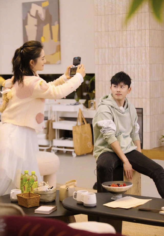 张杰节目里称爱情是12月解释原因超暖心频频表白谢娜互动好甜