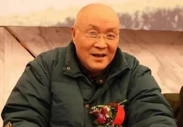 刘太行刘太行对自己的儿子要求也很严,他让儿子上普通的幼儿园和学校