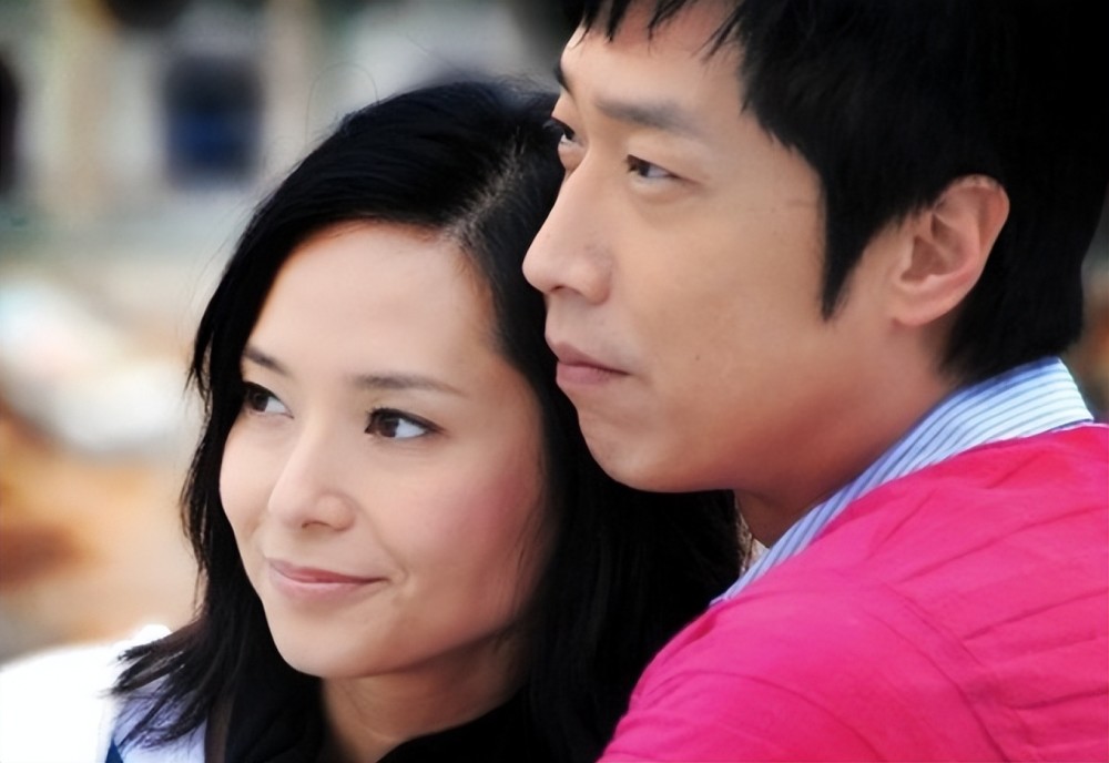 马浚伟郭羡妮时隔11年罕同框搂肩合影显亲密曾因误会一度不和