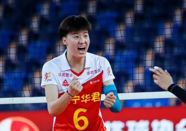 胡铭媛喜提26岁生日曾传因伤落选集训名单背飞出色却手段单一