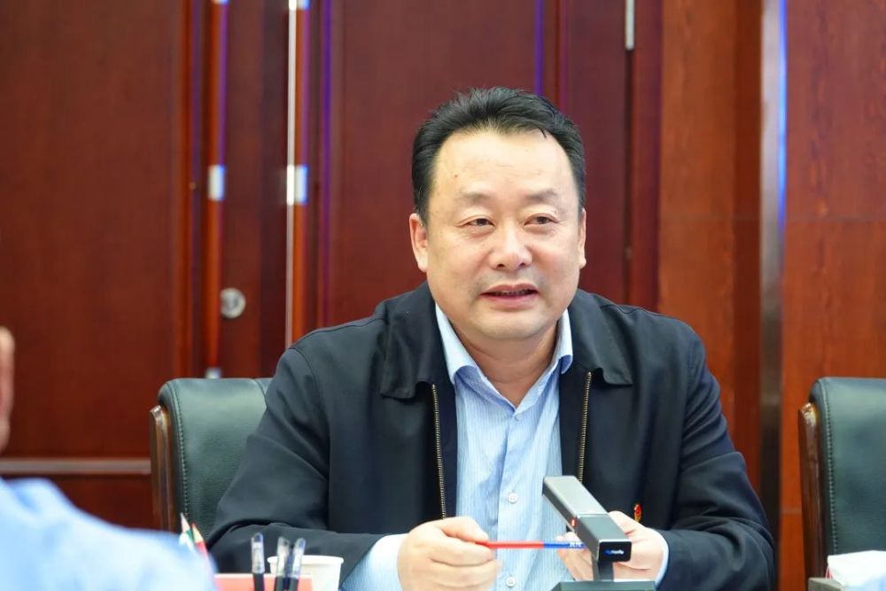 自治区团委二级巡视员许有龙出席座谈会自治区团委二级巡视员许有龙