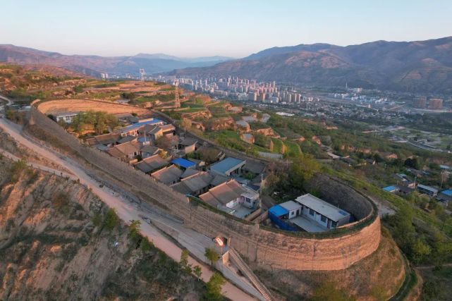 带你走进武山"一线三堡九道湾"