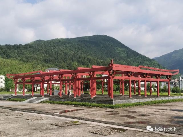 九嶷山中有舜帝廟還有舜帝廟考古遺址公園兩處帝廟有何不同