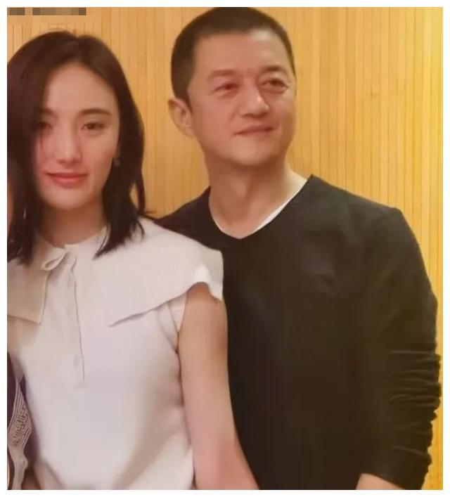 李亚鹏与王菲离婚10年后余生只爱小19岁妻子