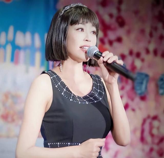 台湾45岁女演员唐玲自曝癌症晚期至今未婚无子