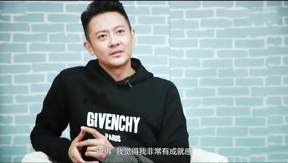 在黄晓明的牵线下,印小天和李晨不仅会出演同一部剧集还会在聚餐后