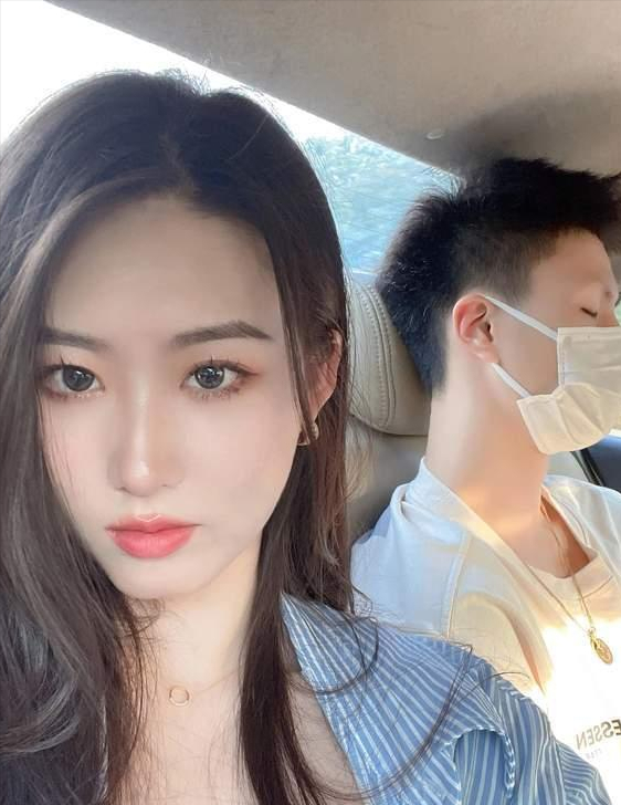 赵睿你啥时候脱单徐杰长腿女友曝光胡明轩赵锦洋人均网红女友