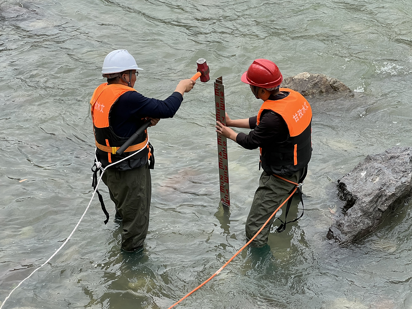 甘孜水文中心开展2022年度涉水应急监测演练
